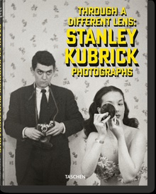 Stanley Kubrick Photographs. Through a Different Lens 3EJ. EN BACKORDER 12.12.2023